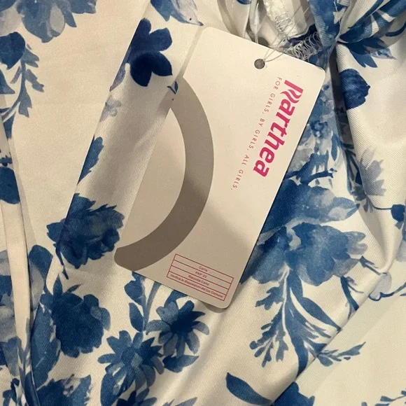 SHEIN Blue and White Floral Maxi Dress - Picture 4 of 4